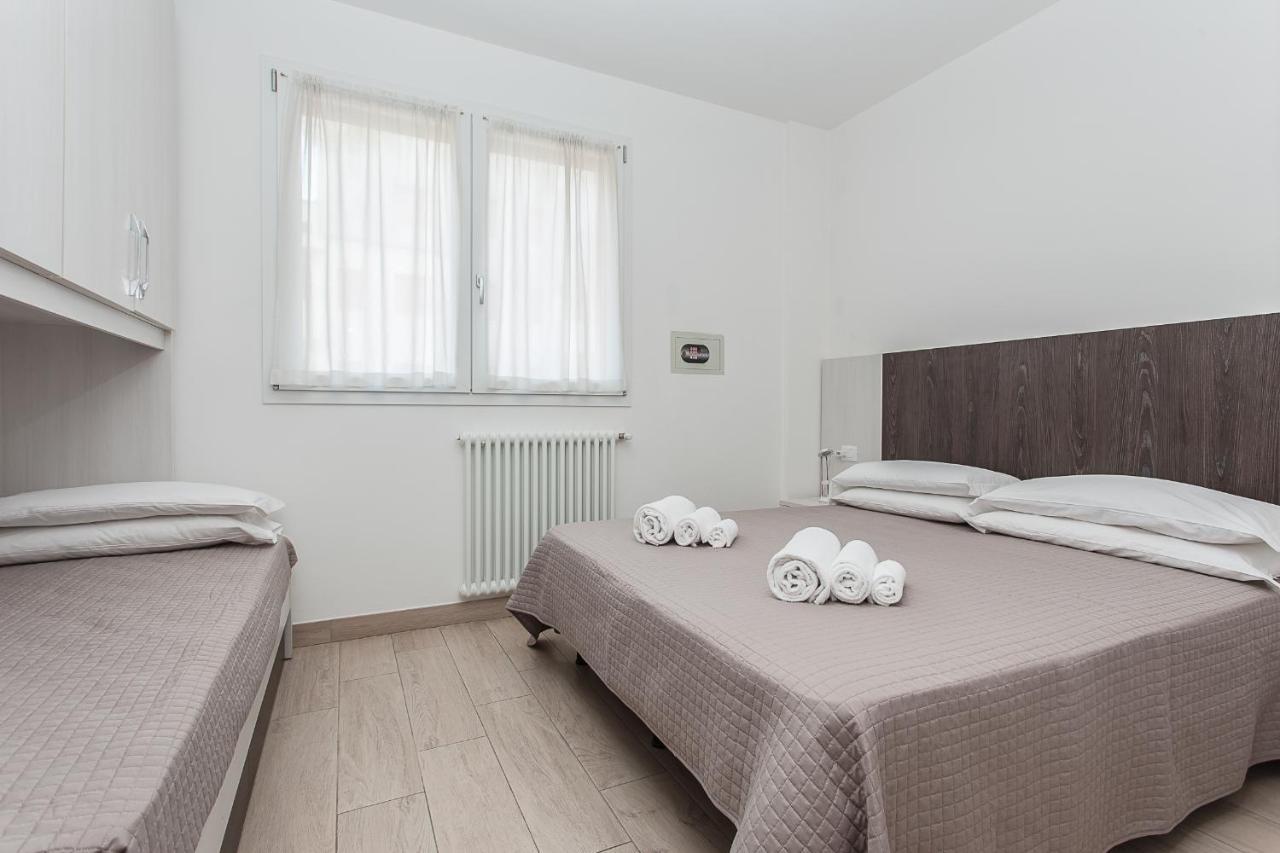 Hotel Residence Jamaica Мілано-Маріттіма Екстер'єр фото