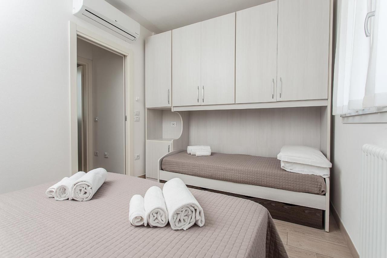 Hotel Residence Jamaica Мілано-Маріттіма Екстер'єр фото